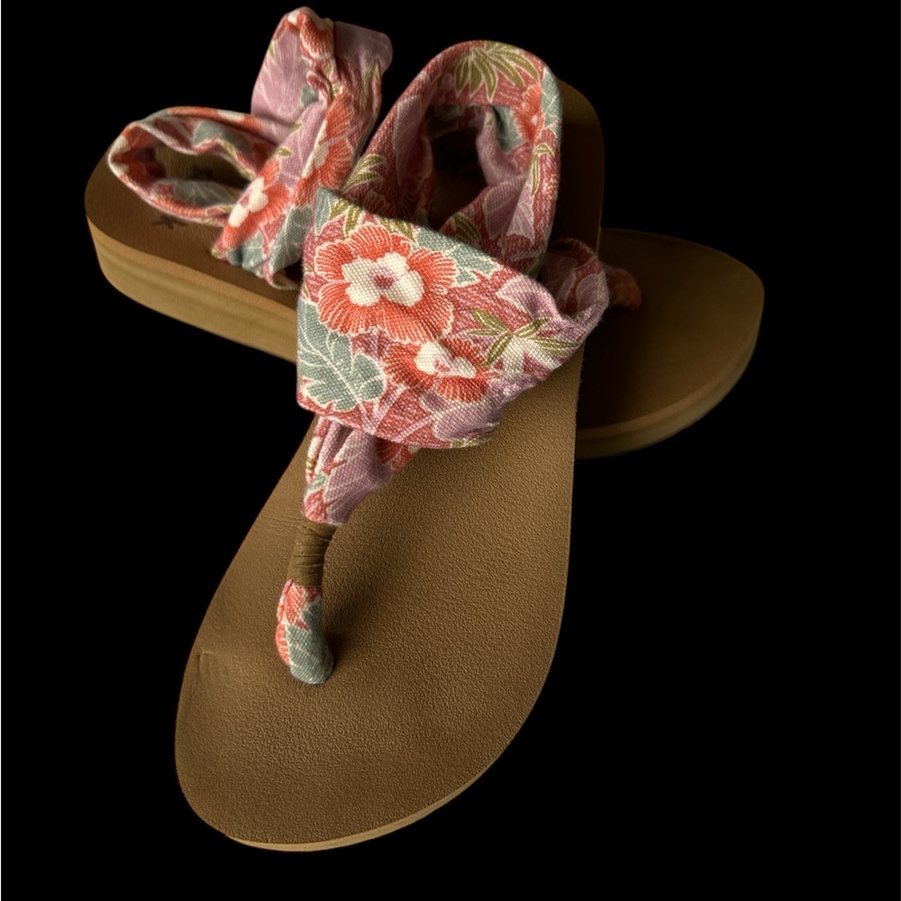 Sanuk Pink and Brown Floral Sandals